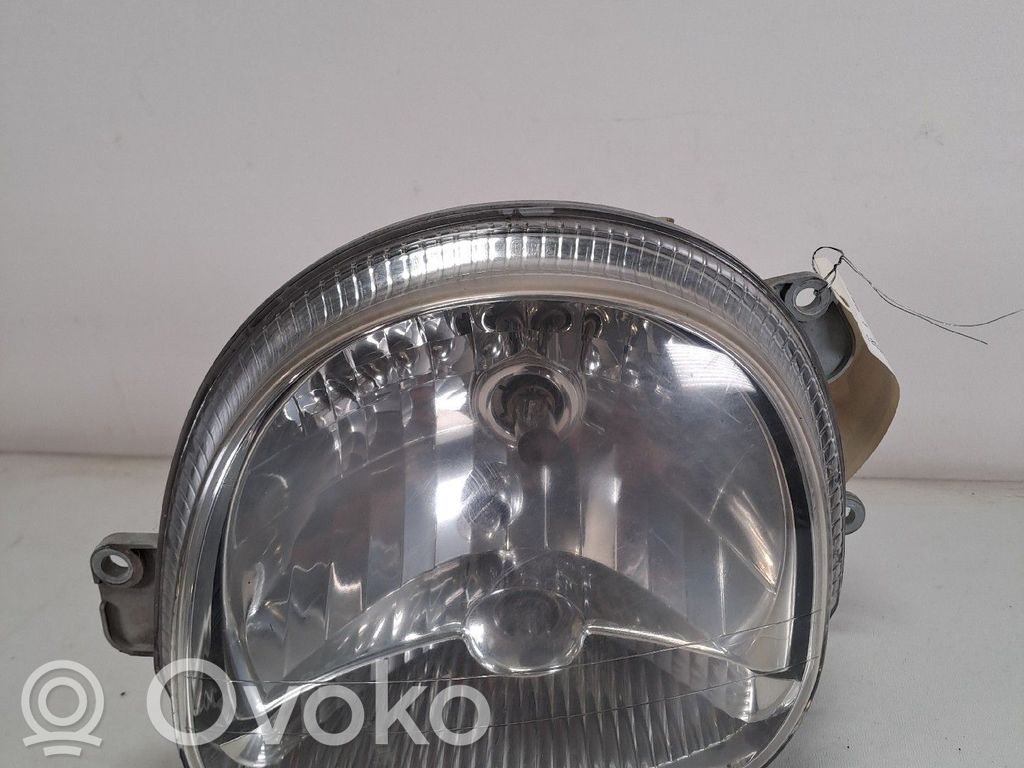Scheinwerfer   7701049686