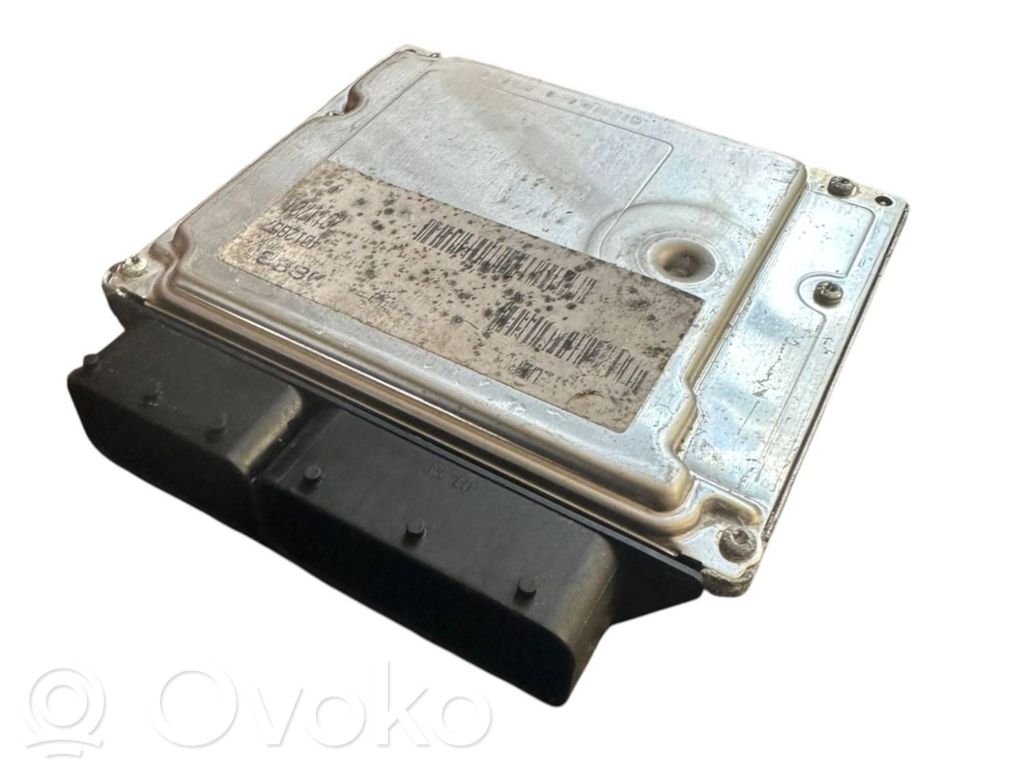 Unidad de control/módulo del motor   0281015042,7811701