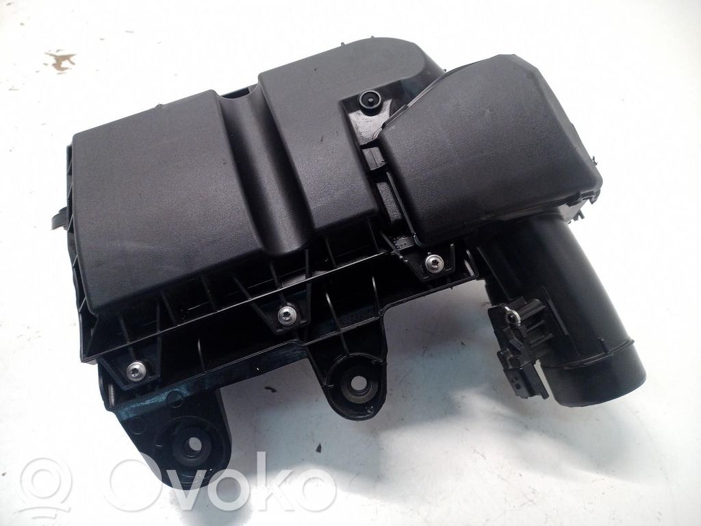 Peugeot 3008 II Air filter box 