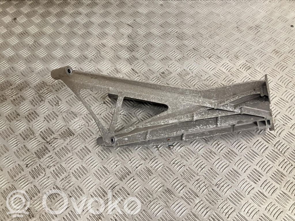 BMW i3 Engine mounting bracket 