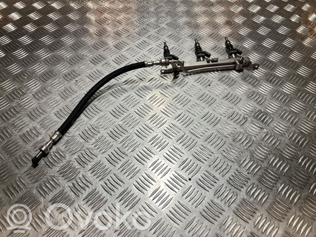 BMW X1 U11 Fuel main line pipe 