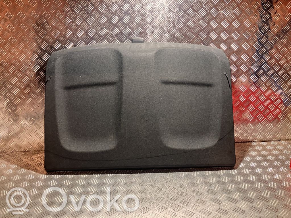 Volvo XC40 Hattuhylly 
