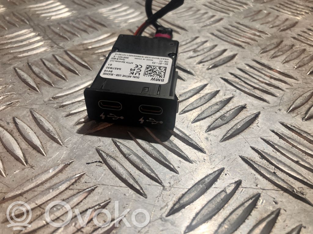 Enchufe conector USB   5A57B32,5A57B32