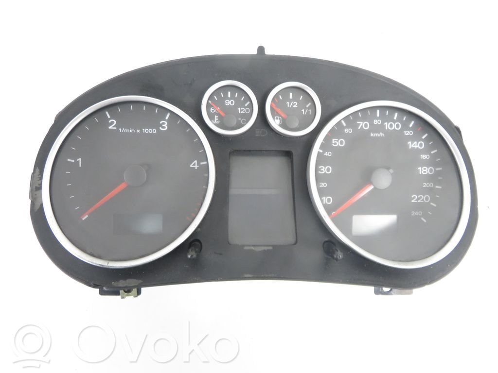 Audi A2 Spidometrs (instrumentu panelī) 