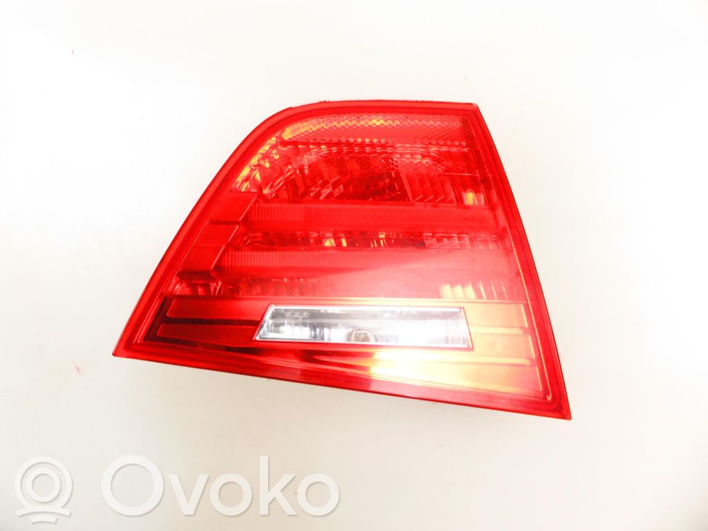 BMW 3 E90 E91 Aizmugurējais lukturis virsbūvē 
