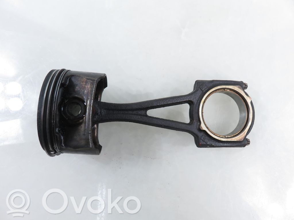 Opel Astra G Pistón con biela 