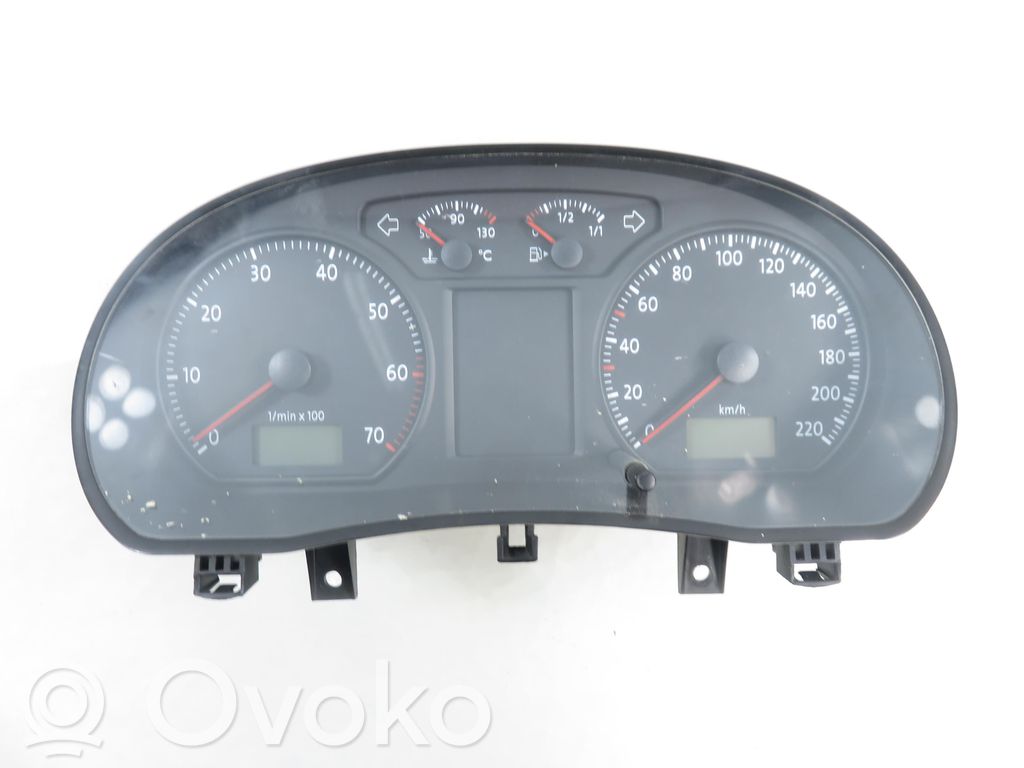 Volkswagen Polo IV 9N3 Licznik / Prędkościomierz 