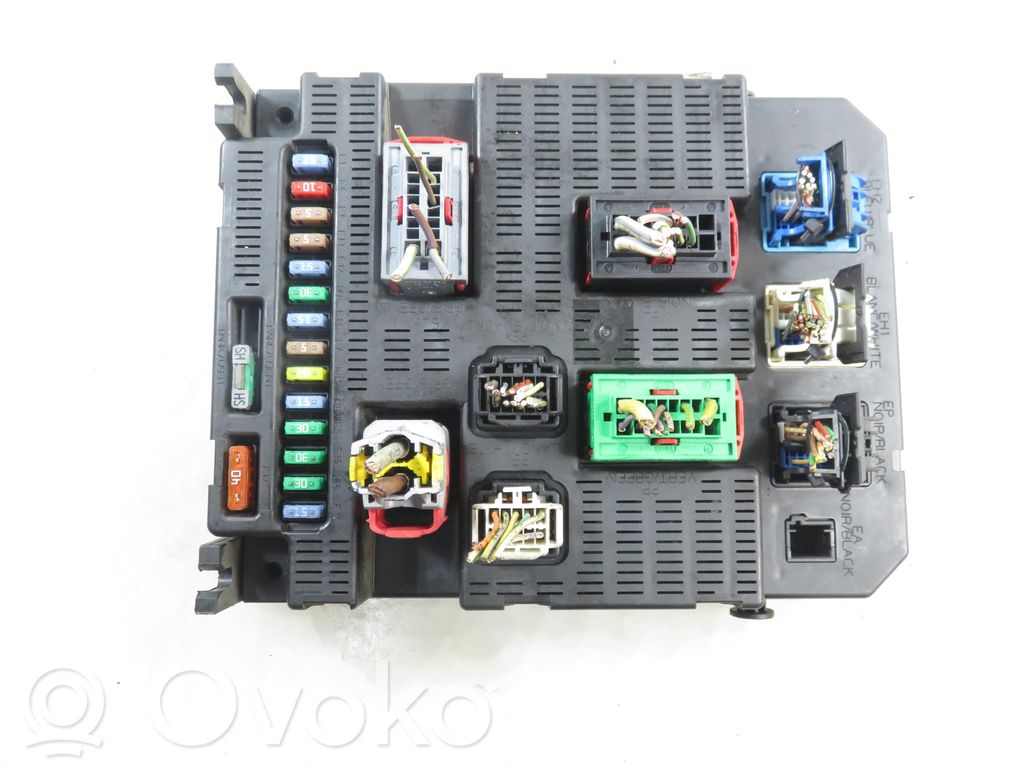 Citroen C4 I Central body control module 