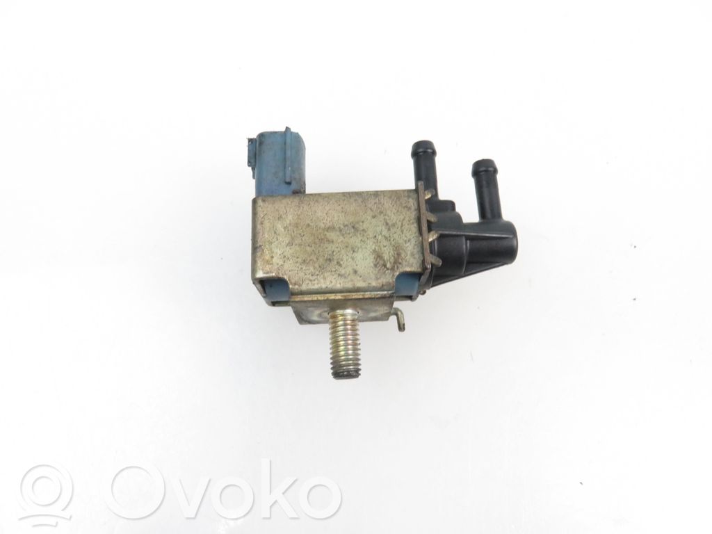Nissan Sentra B15 Supapă vacuum 
