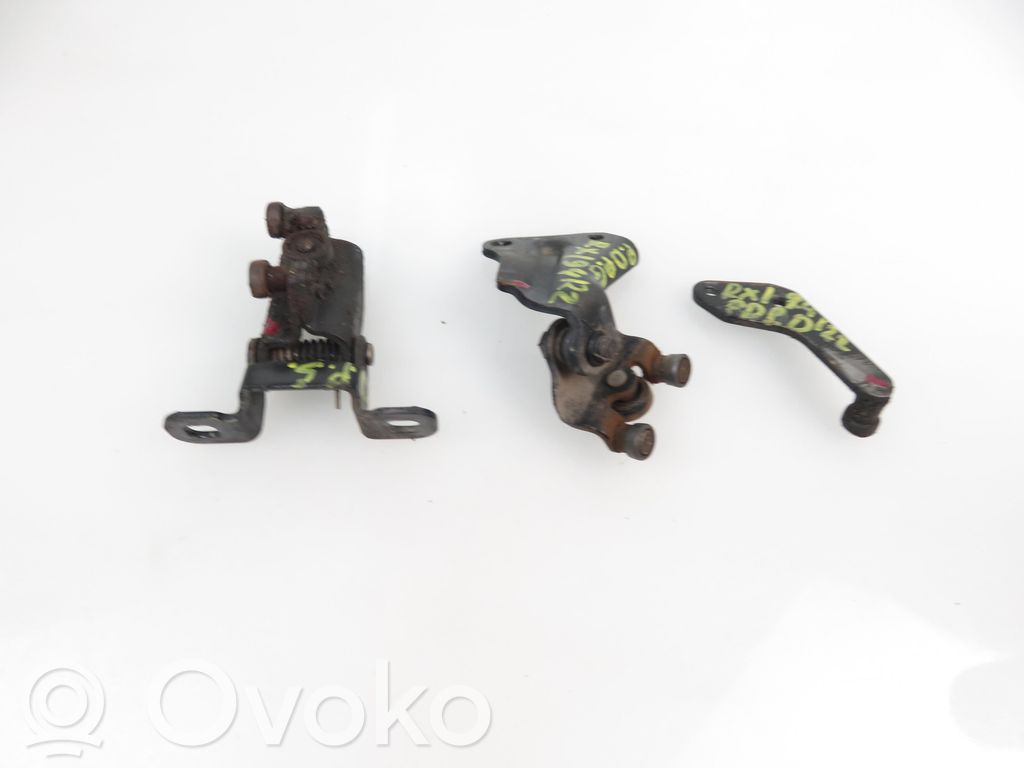 Sliding door upper roller guide/hinge   YC15V25028AE,YC15V25028AE