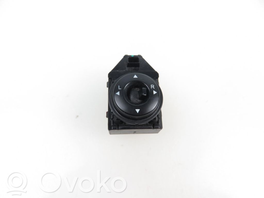 Wing mirror switch   457480,457480