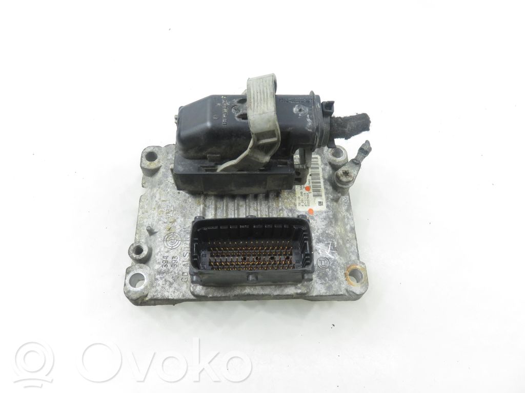 Opel Corsa D Front door lock 
