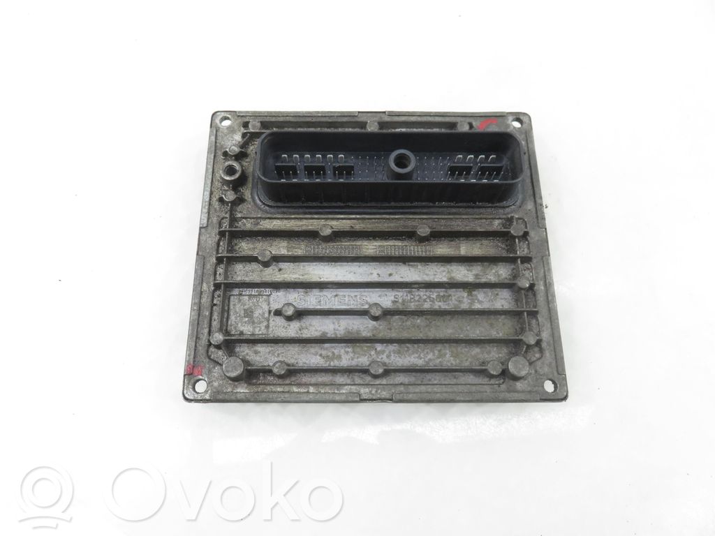 Ford Focus Engine control unit/module 