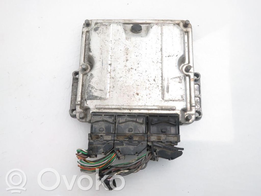 Renault Master II Engine control unit/module 