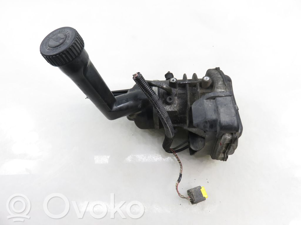 Citroen C4 Grand Picasso Ohjaustehostimen pumppu 