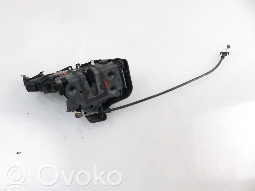 Etuoven lukko