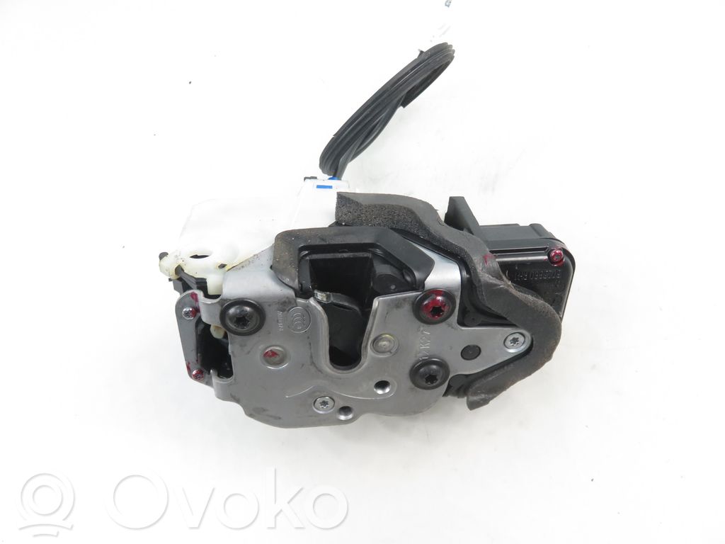 Opel Astra J Front door lock 