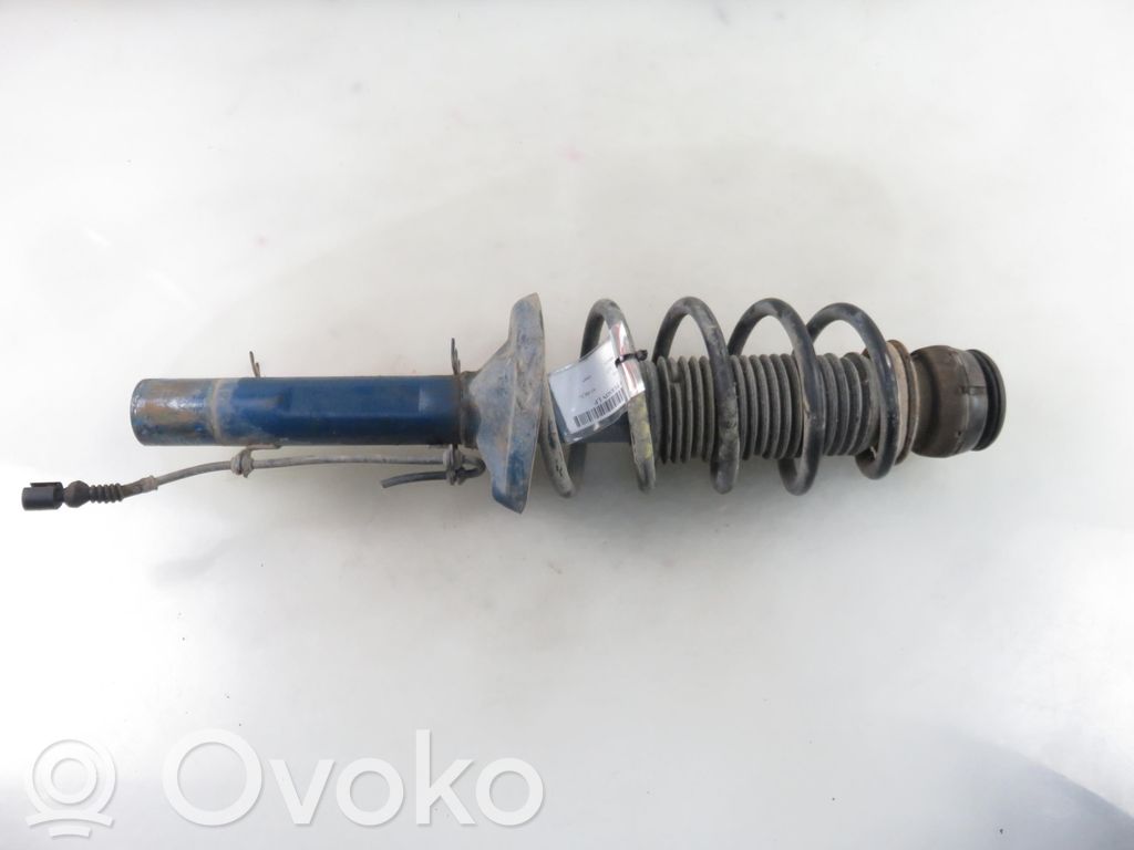 Audi A3 S3 8L Etuiskunvaimennin kierrejousella