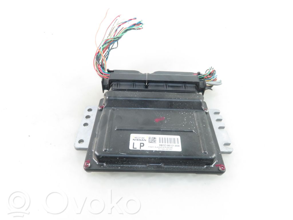 Nissan Primera Unidad de control/módulo del motor 