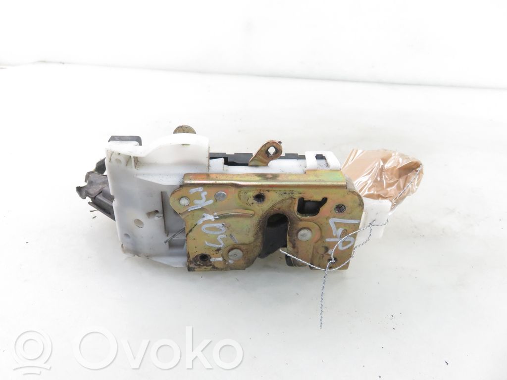 Ford Mondeo Mk III Etuoven lukko 