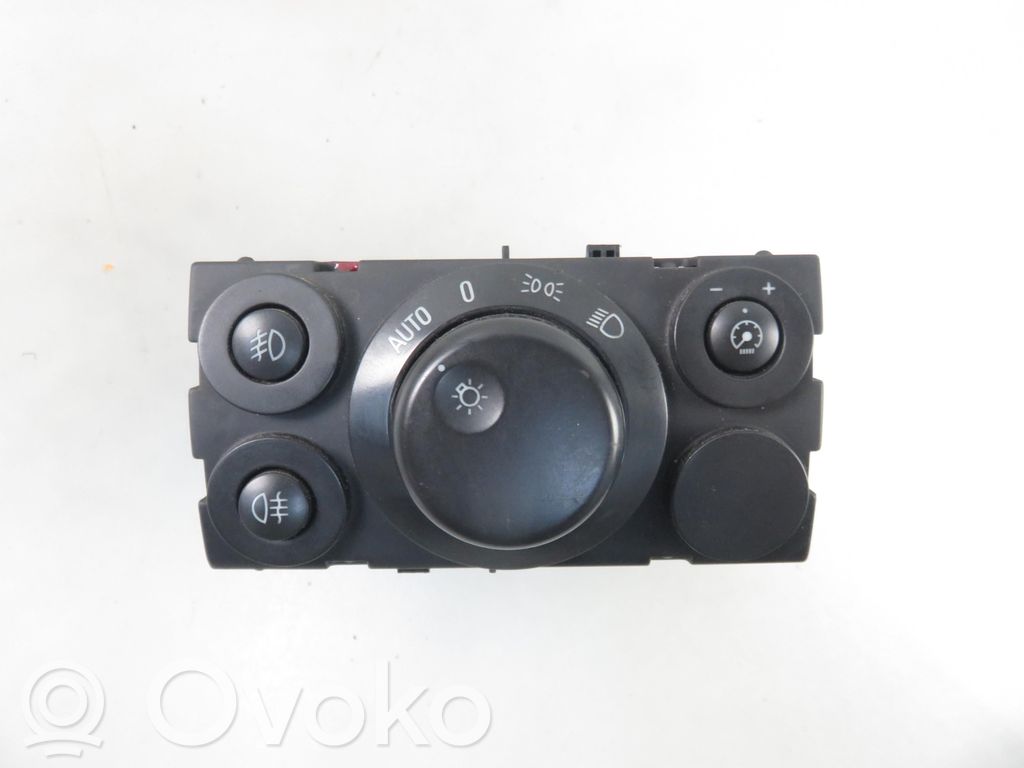 Opel Astra H Interrupteur d’éclairage 