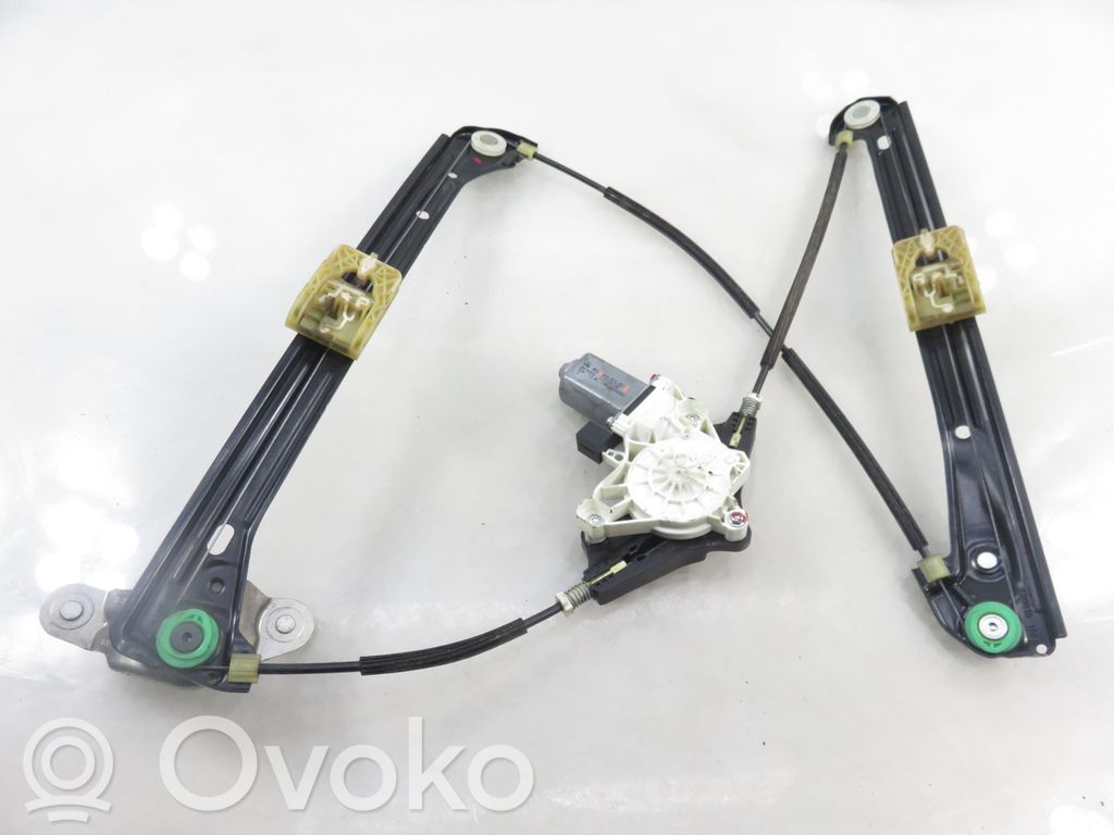 Volkswagen Golf VII Macara ușă față cu motor 