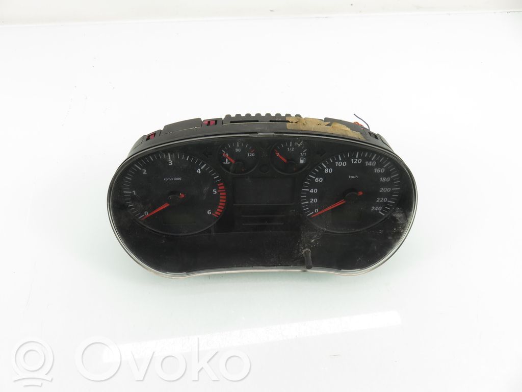 Seat Leon (1M) Geschwindigkeitsmesser Cockpit