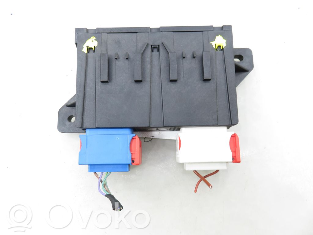 Peugeot 208 I Door control unit/module 