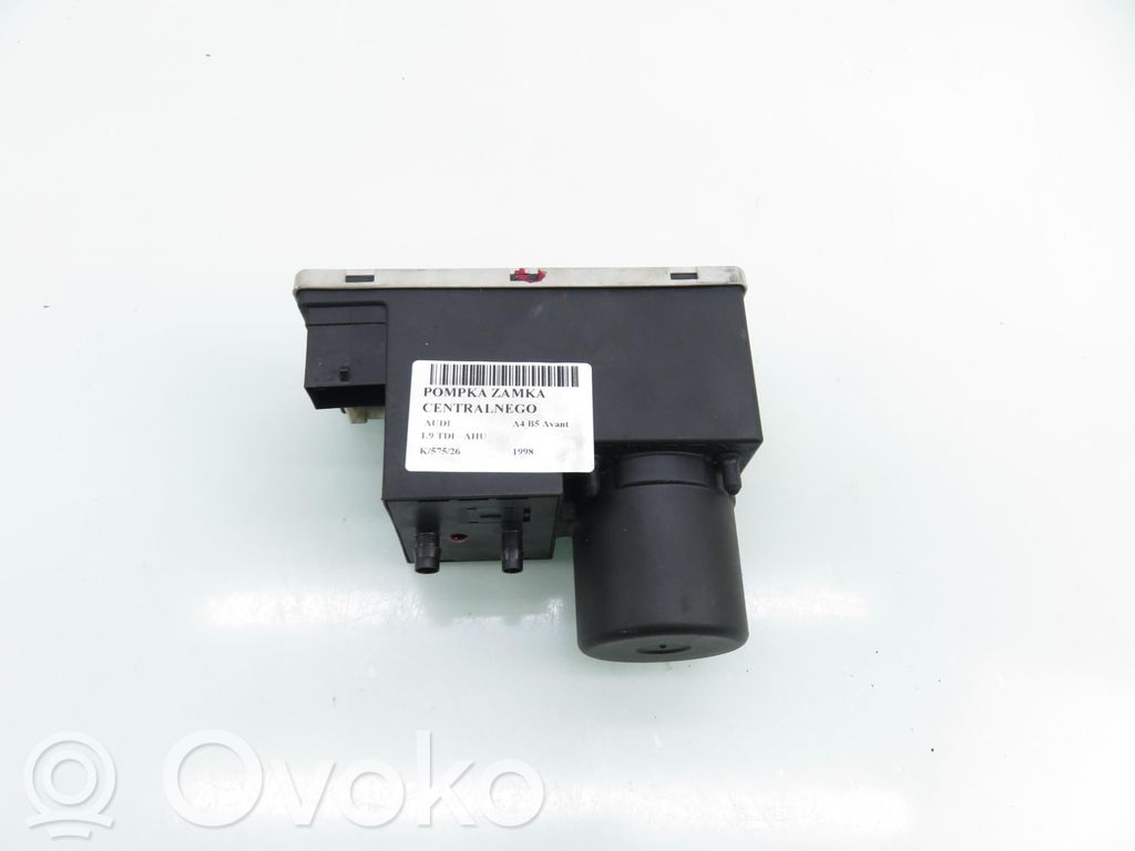 Audi A4 S4 B5 8D Central locking vacuum pump 