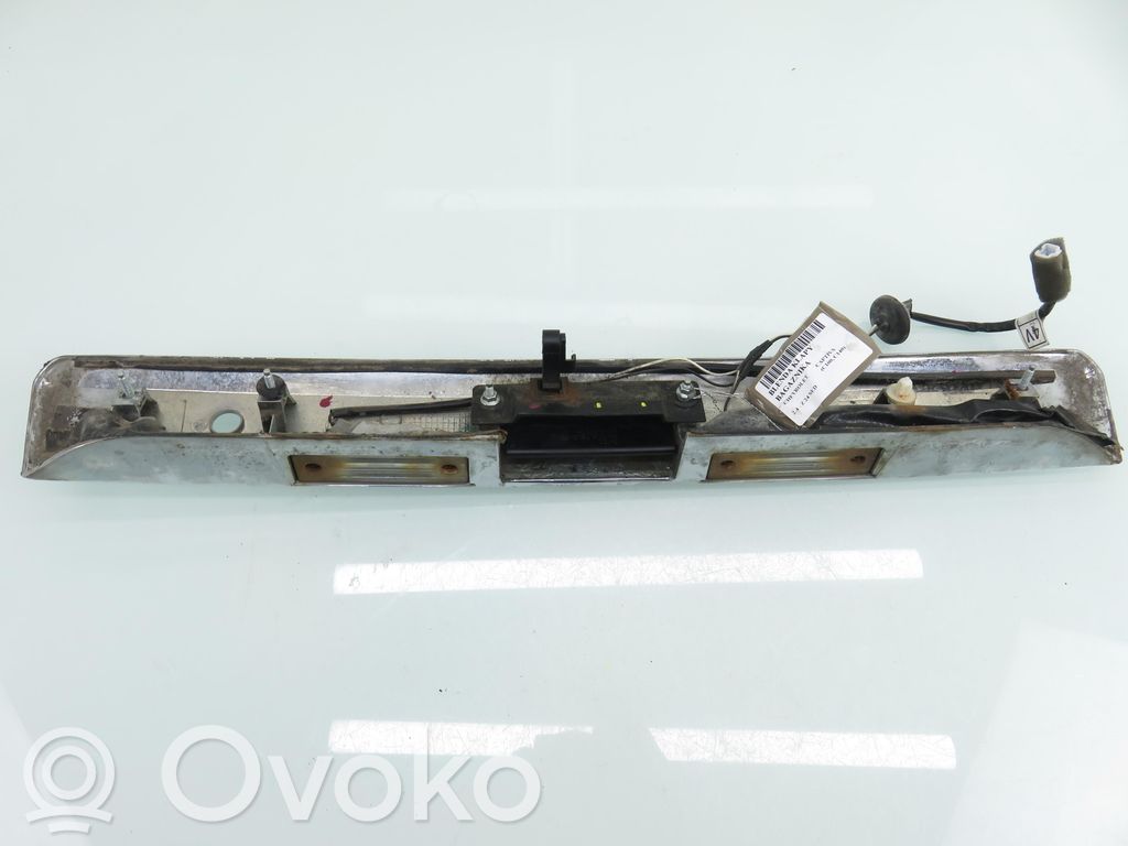 Chevrolet Captiva Trunk door license plate light bar 
