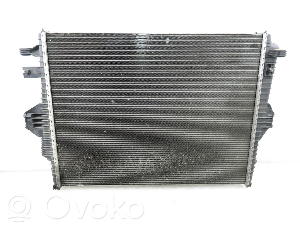 Volkswagen Touareg I Coolant radiator 