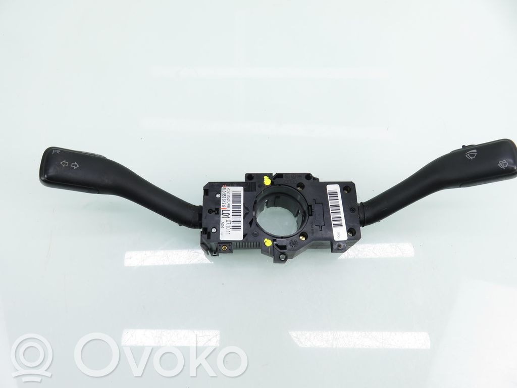 Bloc semnalizator și ștergător parbriz   8L0953513G,8L0953513G