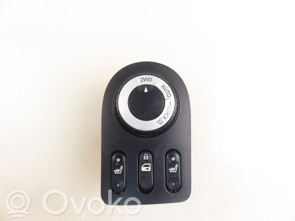 Nissan Qashqai Unité de commande console centrale 