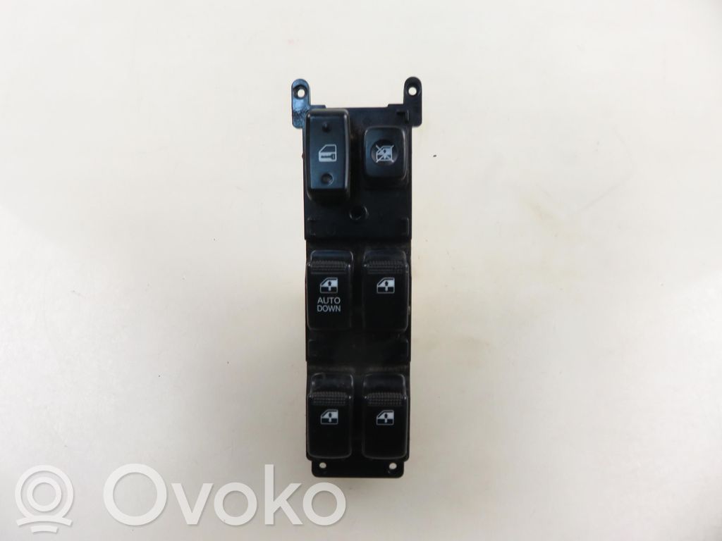 KIA Rio Interruptor del elevalunas eléctrico 