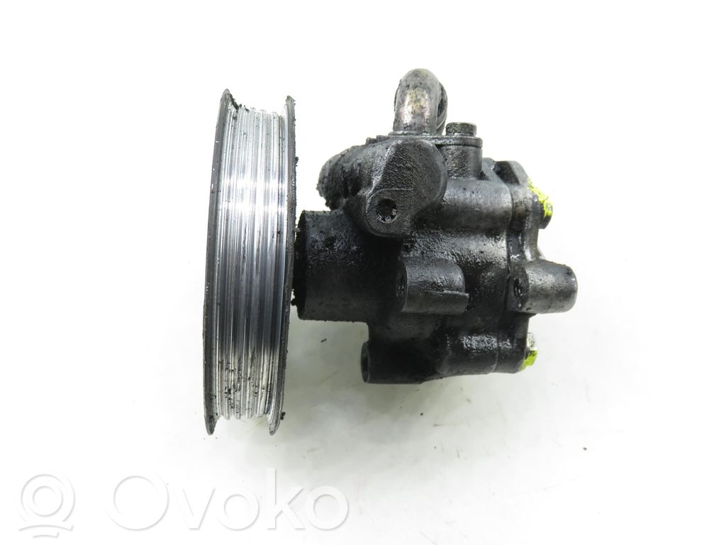 Ohjaustehostimen pumppu   8D0145177Q,8D0145177Q