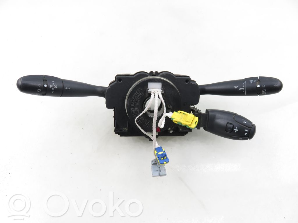 Peugeot 307 Wiper turn signal indicator stalk/switch 