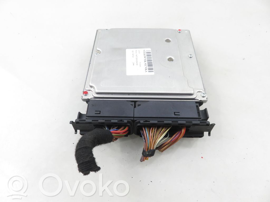 BMW 5 E60 E61 Блок управления двигателя 