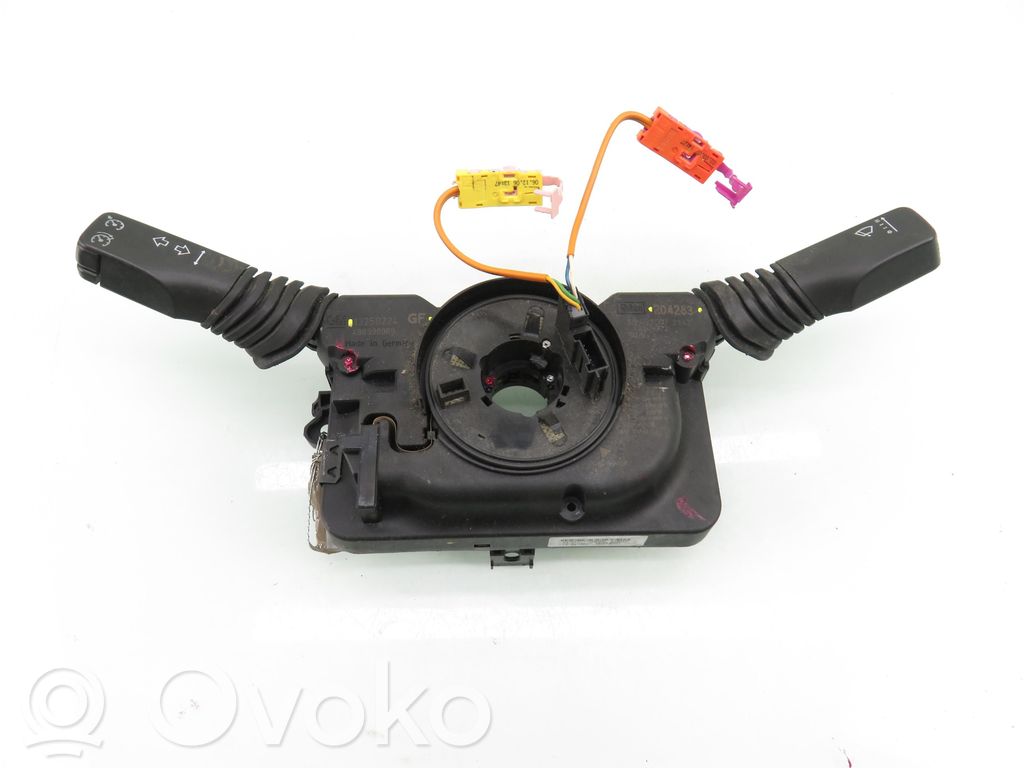 Opel Zafira B Interruptor/palanca de limpiador de luz de giro 