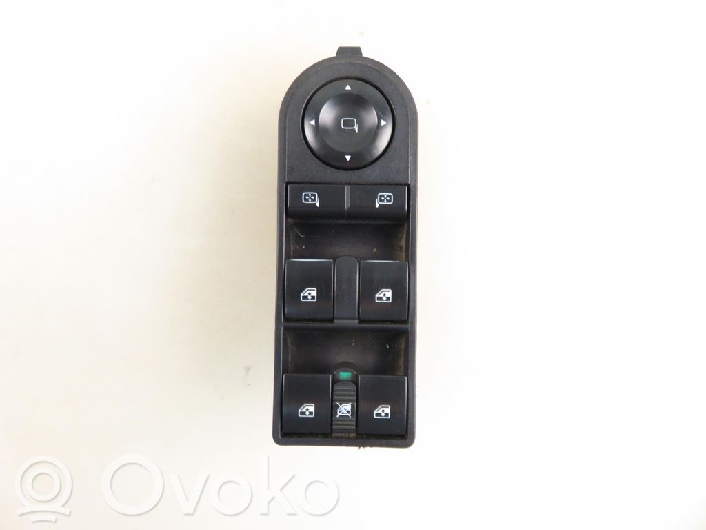 Opel Zafira B Interruttore di controllo dell’alzacristalli elettrico