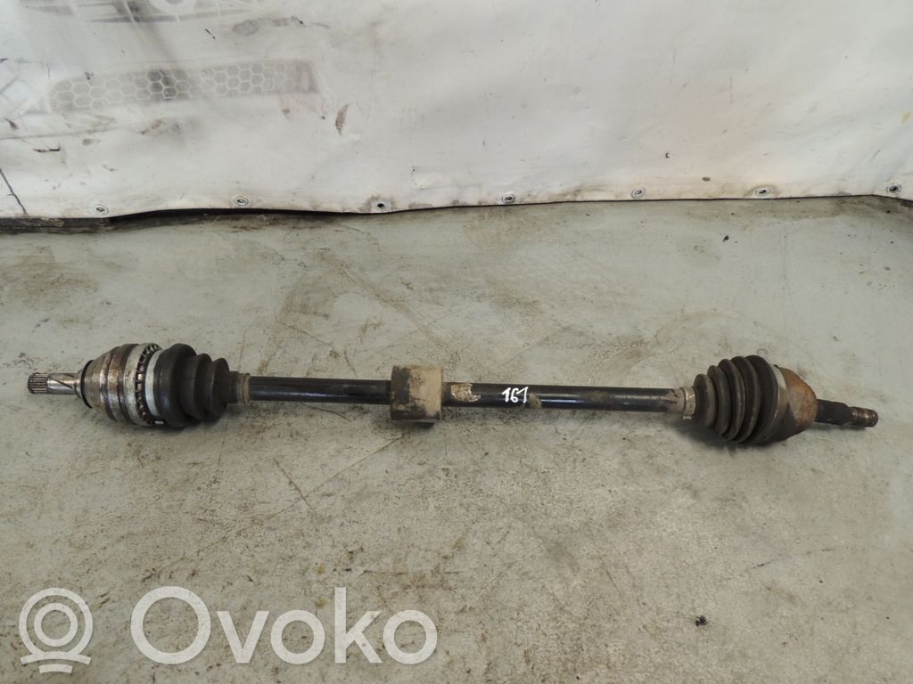 Etuvetoakseli   D161