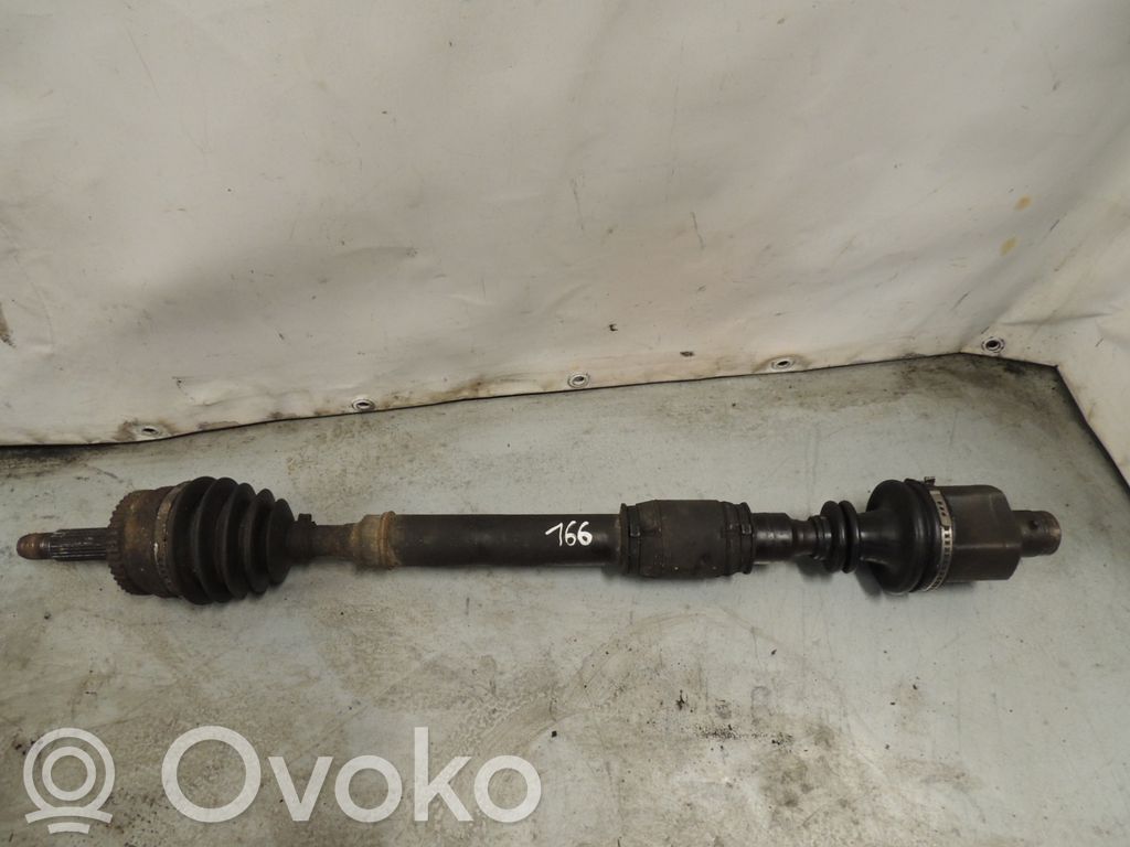 Etuvetoakseli   D166