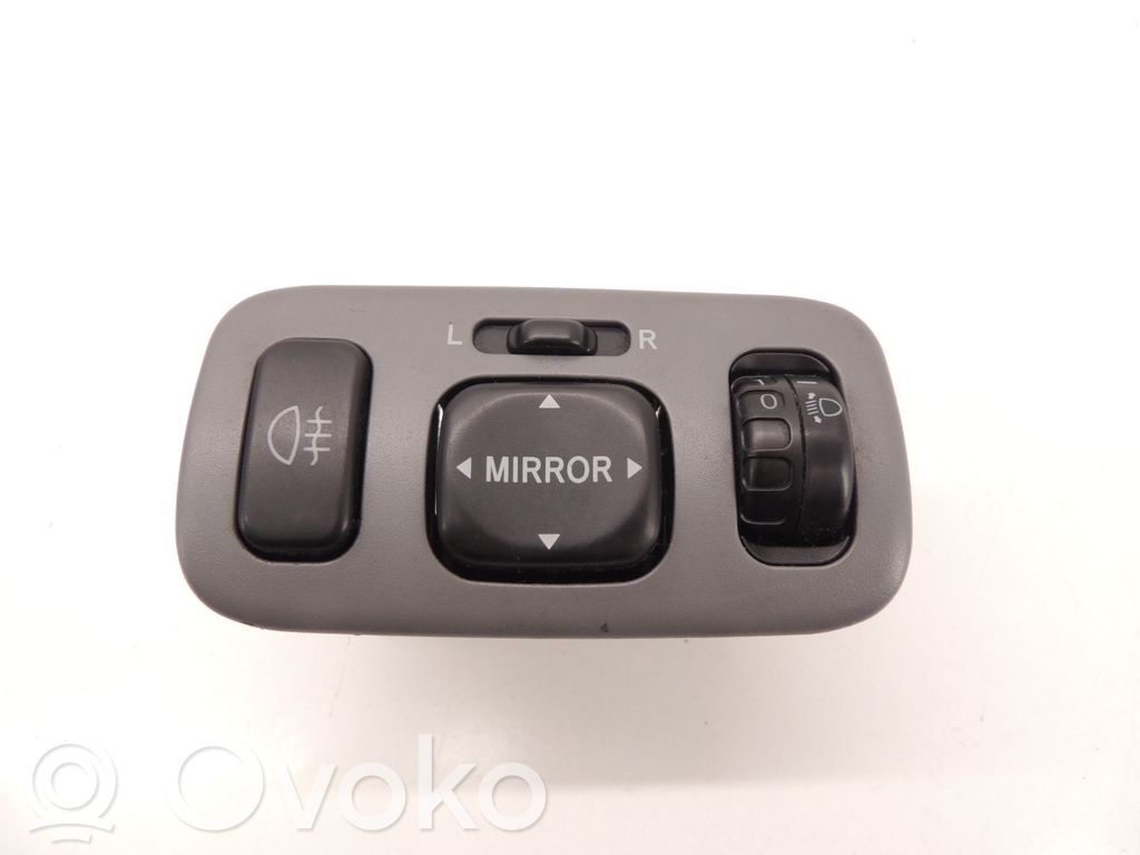 Toyota Yaris Wing mirror switch 