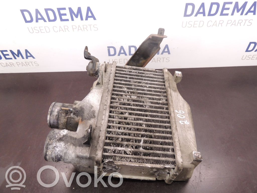 Toyota Avensis T220 Radiator intercooler 