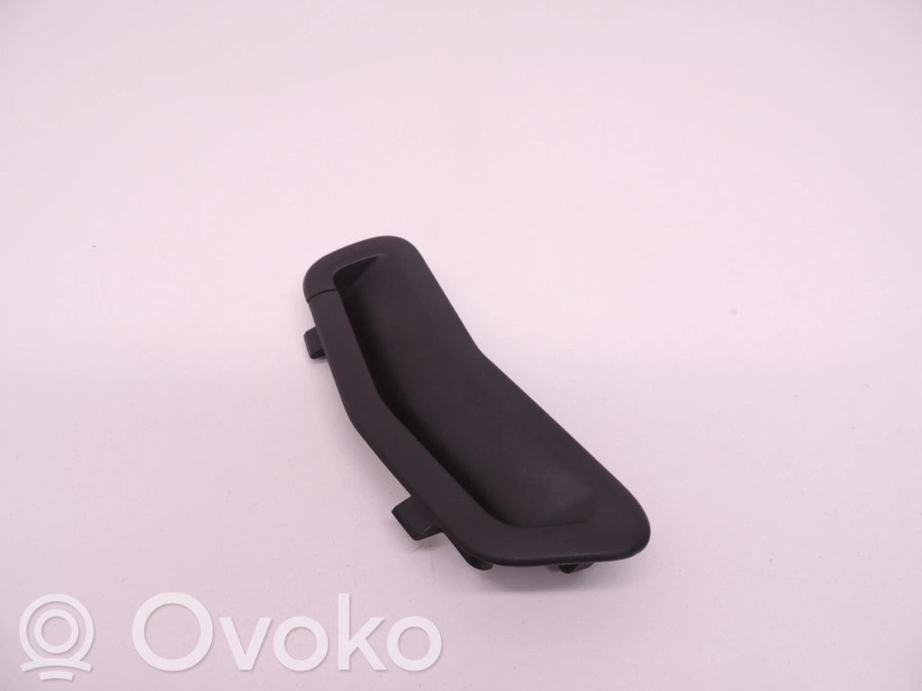 Volvo C30 Moldura del cinturón 