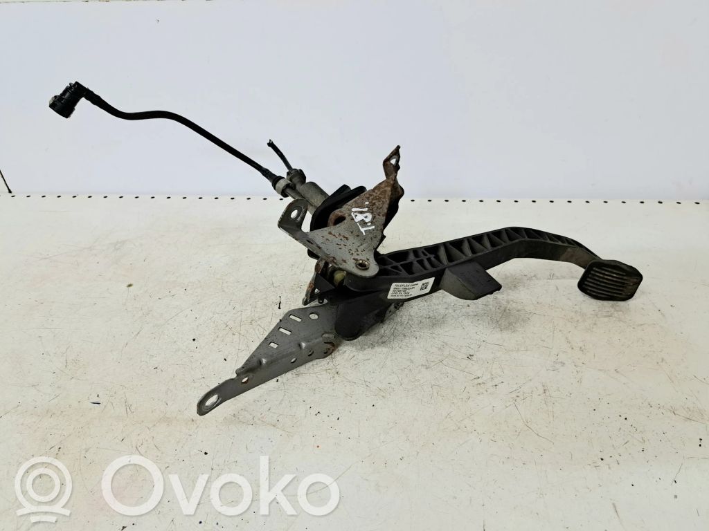 Volvo V50 Pedal de embrague 