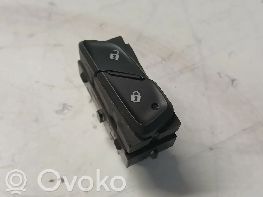 Chevrolet Corvette C7 Central locking switch button 