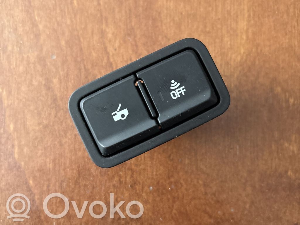 Chevrolet Corvette C7 Tailgate/boot open switch button 