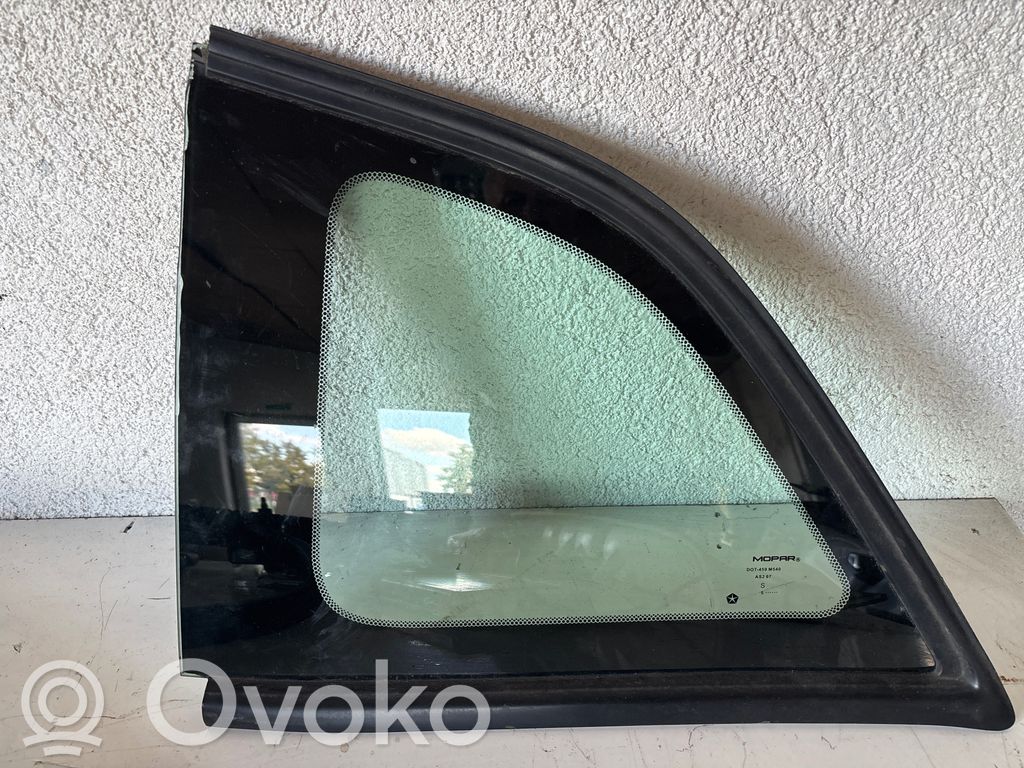Dodge Challenger Vidrio lateral trasero 