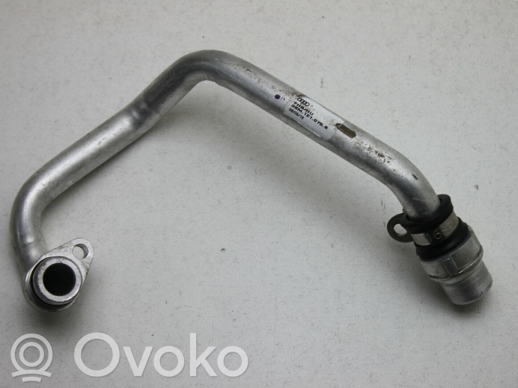 Audi A4 S4 B9 Przewód / Wąż chłodnicy 