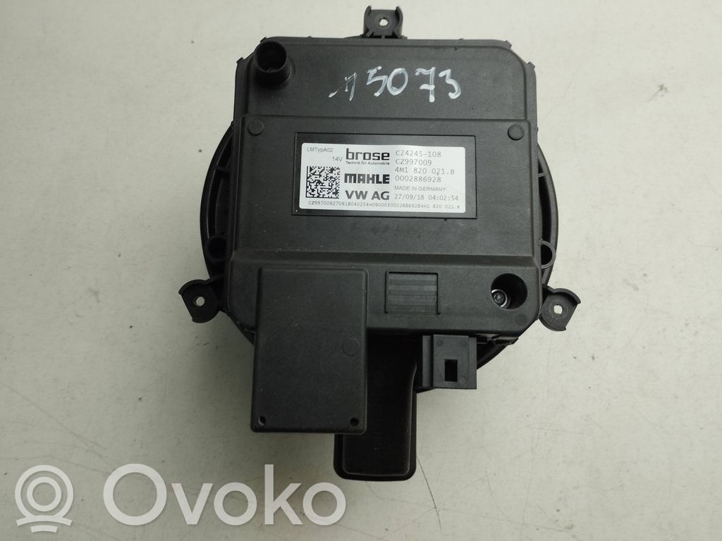 Audi A4 S4 B9 Heizungslüfter 